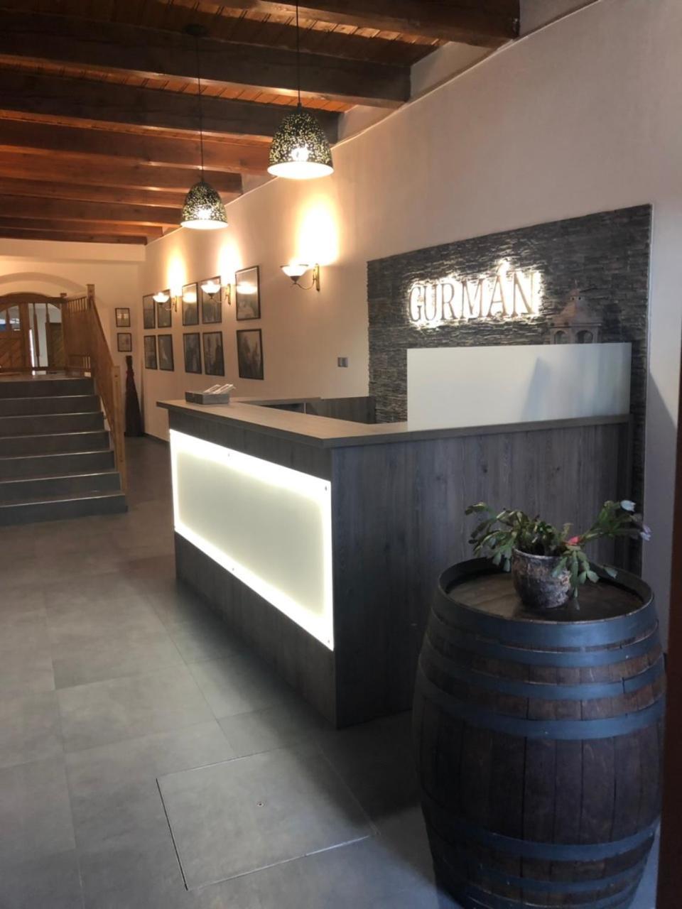 Hotel Gurman Horsovsky Tyn Ngoại thất bức ảnh